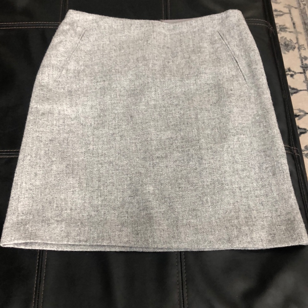 Talbots wool skirt.   2 petite   Light gray